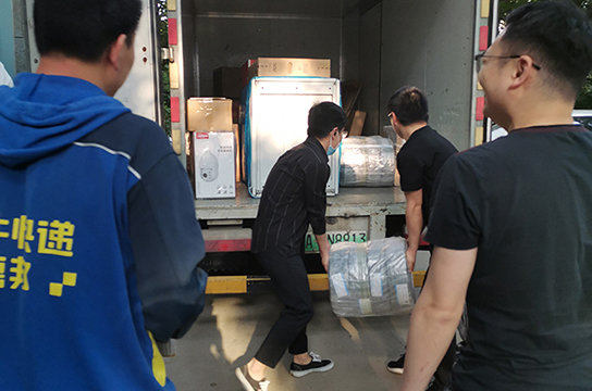 廣眾空壓機無人值守系統(tǒng)硬件發(fā)貨內蒙 根據(jù)疫情變化商談安裝事宜