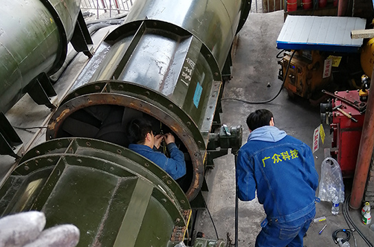 廣眾主扇風(fēng)機(jī)電動(dòng)機(jī)軸承溫度振動(dòng)監(jiān)測裝置安裝現(xiàn)場